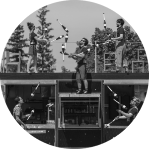 Cirque Kikasse_festival_lumiere